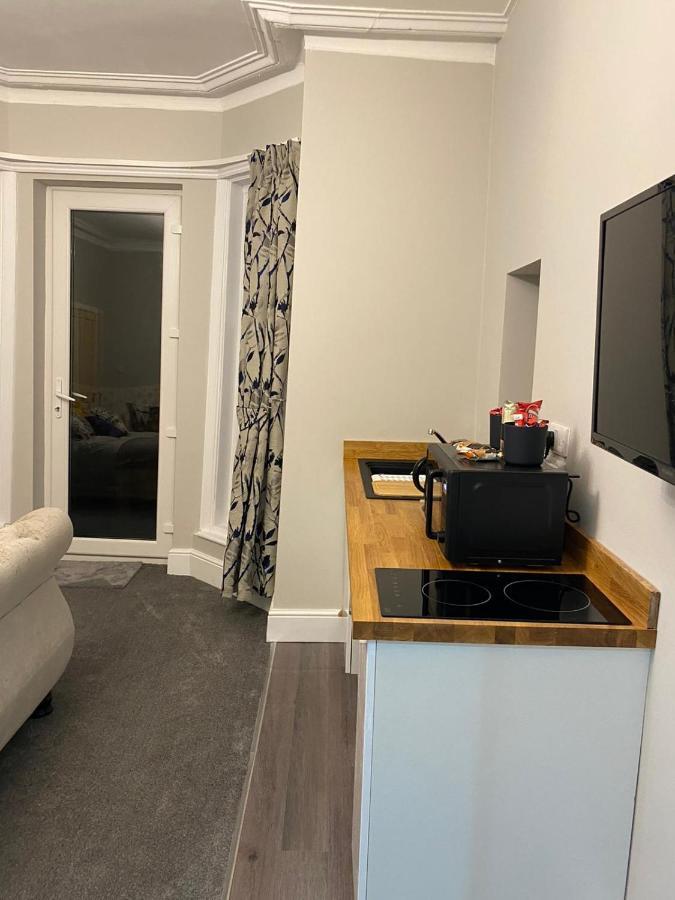 Cambridge Villas Private Studio Литам Сент Аннс Екстериор снимка