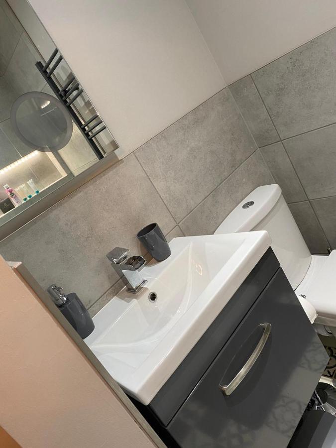 Cambridge Villas Private Studio Литам Сент Аннс Екстериор снимка
